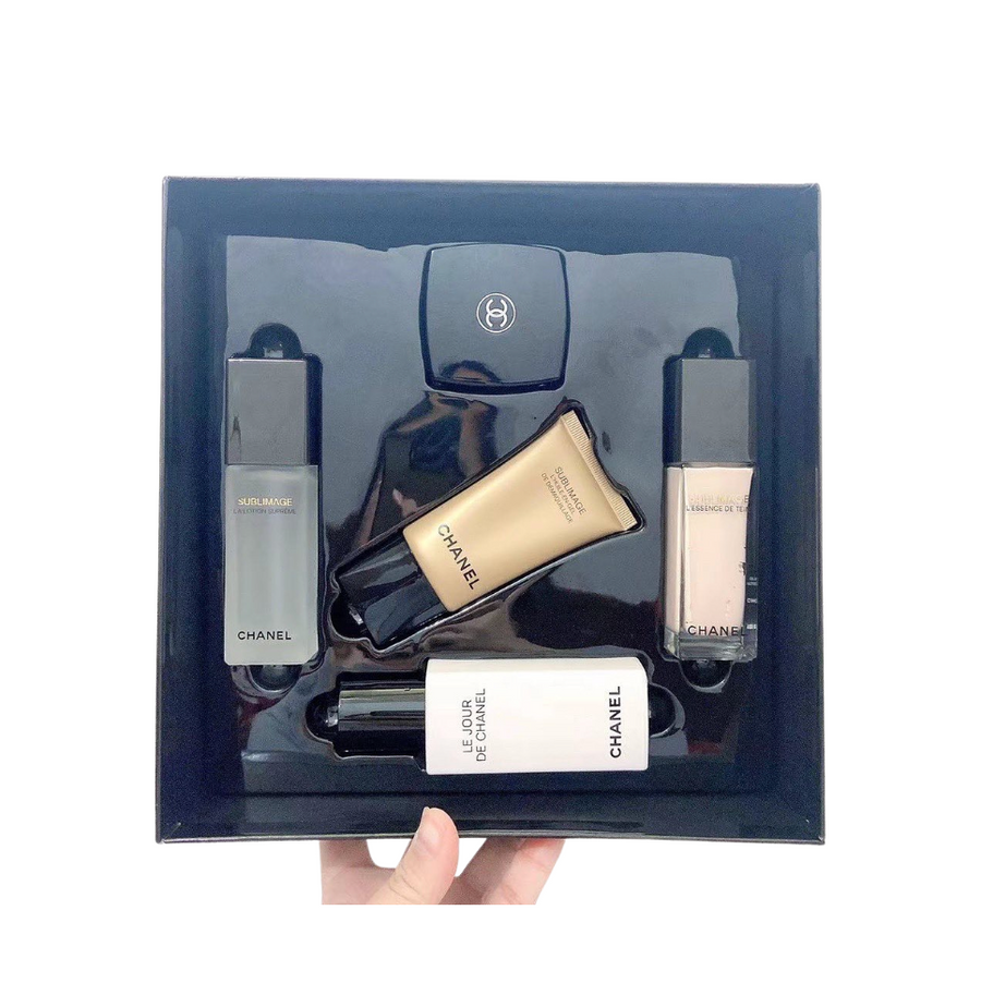 Buy Chanel Exclusive Set in UAE | Liperla Perfume